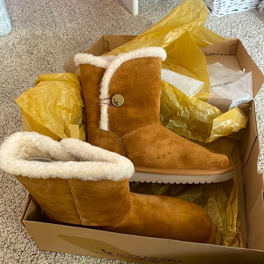 Koolaburra by Ugg Kinslei short boots